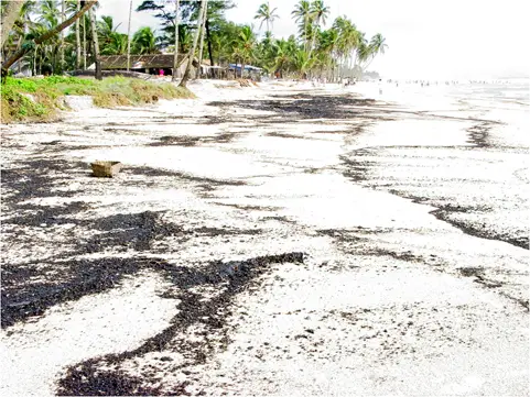 Dark streaks made of tarballs lying on a south Goa beach during the last week of July 2005. Source: NIO