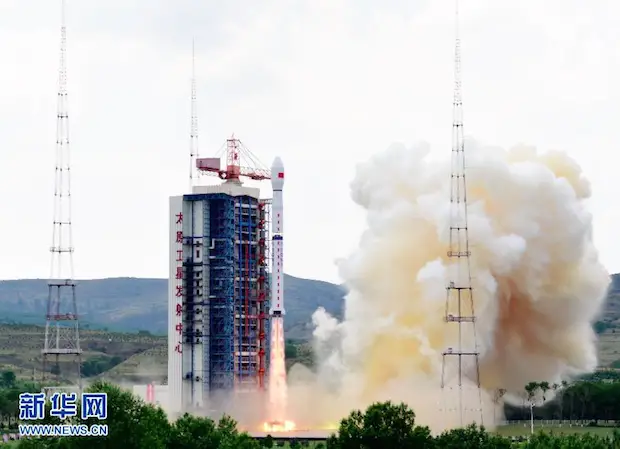 The Gaofen 8 satellite lifted off at 0622 GMT (2:22 a.m. EDT; 2:22 p.m. Beijing time) Friday. Credit: Xinhua