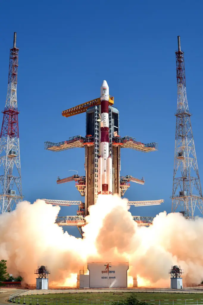 pslv-c34takeoff-view4