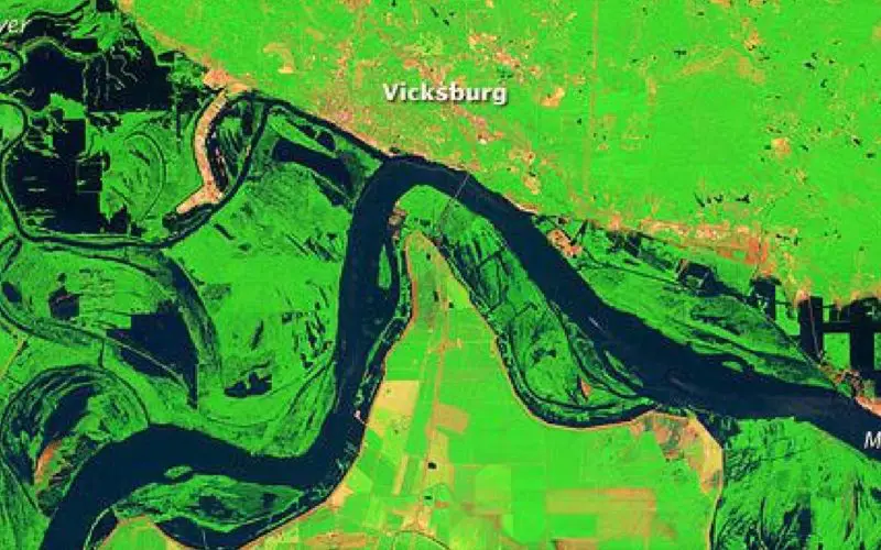 Open Source Satellite Images in Flood Monitoring. Do We Need a Liberal Spatial Data Policy During Disasters…?